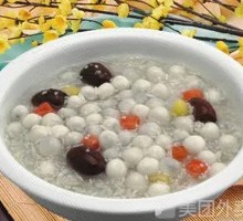 Glutinous Rice Balls with Sweet Rice Wine and Egg