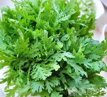 Chinese chrysanthemum greens