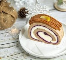 Chestnut Blueberry Roll