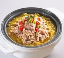 Spicy Beef with Sour Cabbage in Golden Soup