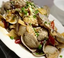 Spicy Stir-Fried Clams