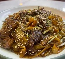 Dry-Fried Beef Rice Noodles