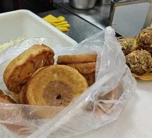 Fried dough snack