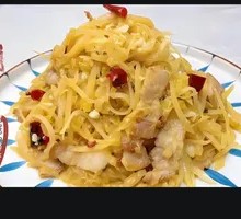 Shredded Pork with Sour Cabbage and Potato
