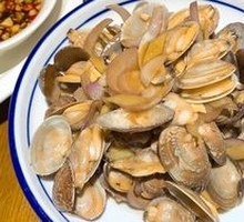 Scallion Stir-fried Clams