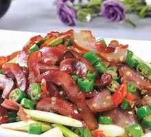 Spicy Stir-fried Smoked Pork Face