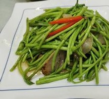Preserved Pork Stir-fried with Water Dropwort