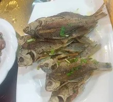 Pan-fried Crucian Carp