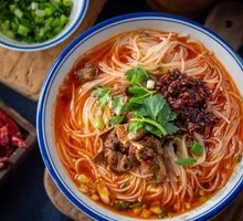 Braised Lamb with Rice Noodles
