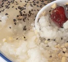 Glutinous Rice and Tremella Porridge