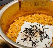Spicy Chicken Noodles with Cheese