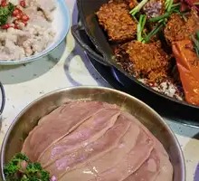 Sliced Pork Kidney with Big Knife