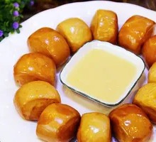 Gold and Silver Buns
