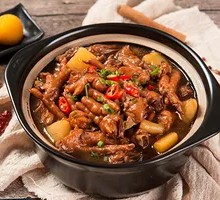 Chicken Claw Stew in Small Pot