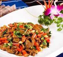 Stir-Fried Beef with Yellow Onion
