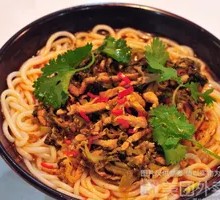 酸菜肉丝粉