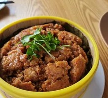 Steamed Pork Ribs and Intestines with Rice Flour