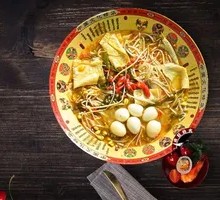 Spicy Quail Egg Hot Pot Rice Noodles