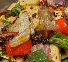 Spicy Pot-Braised Tofu with Leaves