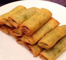 Minced Pork, Vermicelli, and Leek Spring Rolls
