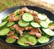 Cucumber Stir-Fried with Shredded Pork