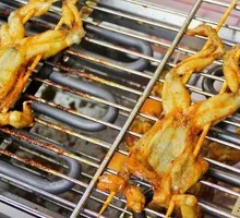 Grilled Frog with Spicy Sauce