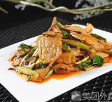 Bell Pepper and Pork Stir-Fry Rice Bowl