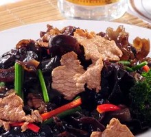 Wood Ear Mushroom and Pork Slices