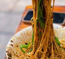 Pea and Meat Sauce Noodles
