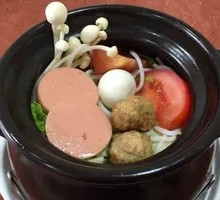 Hot Pot Three Delicacies Rice Noodles
