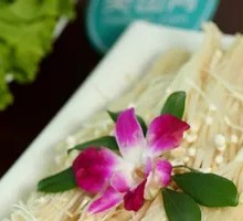 Enoki Mushroom