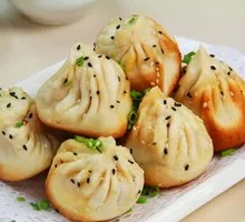 Thumb-shaped Pan-fried Buns