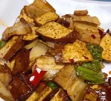 Fried Pork with Tofu Skin