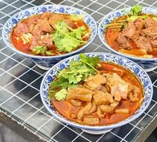 Beef tendon noodles