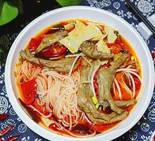 Pickled Radish Duck Foot Noodles