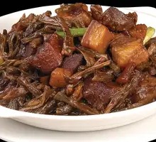 Braised Pork with Dried Beans