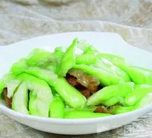 Stir-Fried Loofah