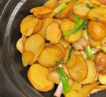 Braised Small Potatoes in Clay Pot