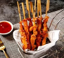 Charcoal-grilled Pork Skewers