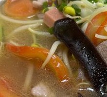 Spicy Pepper Three Fresh Rice Noodles