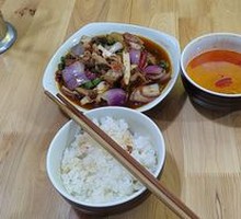 Sichuan-style Pepper Chicken Offal Rice