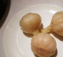 Sweet Pickled Garlic