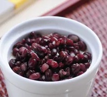 Taro Balls with Red Beans and Grass Jelly Syrup