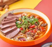 Duck Blood and Chicken Offal Stir-fry