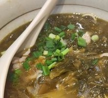 Sour Cabbage and Pork Noodles