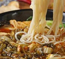 Sour Cabbage Hot Pot Noodles