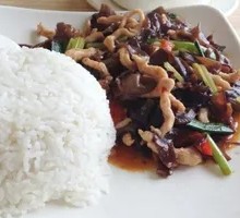 Wood Ear Mushroom and Pork Noodles