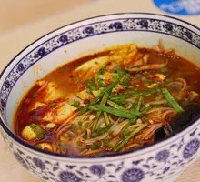 Hot Pot Clam Rice Noodles