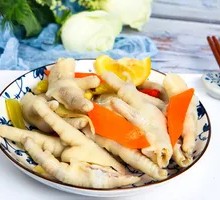 Sichuan-style Pickled Chicken Feet