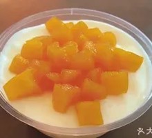 White Skin Milk Custard with Peach